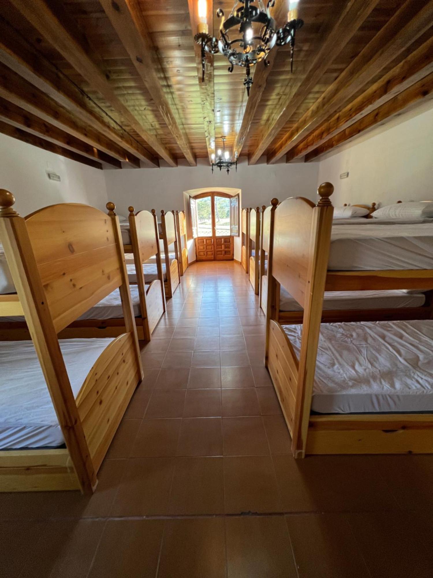 Albergue Pinares - La Casona De Revenga Регумьель-де-ла-Сьерра Экстерьер фото
