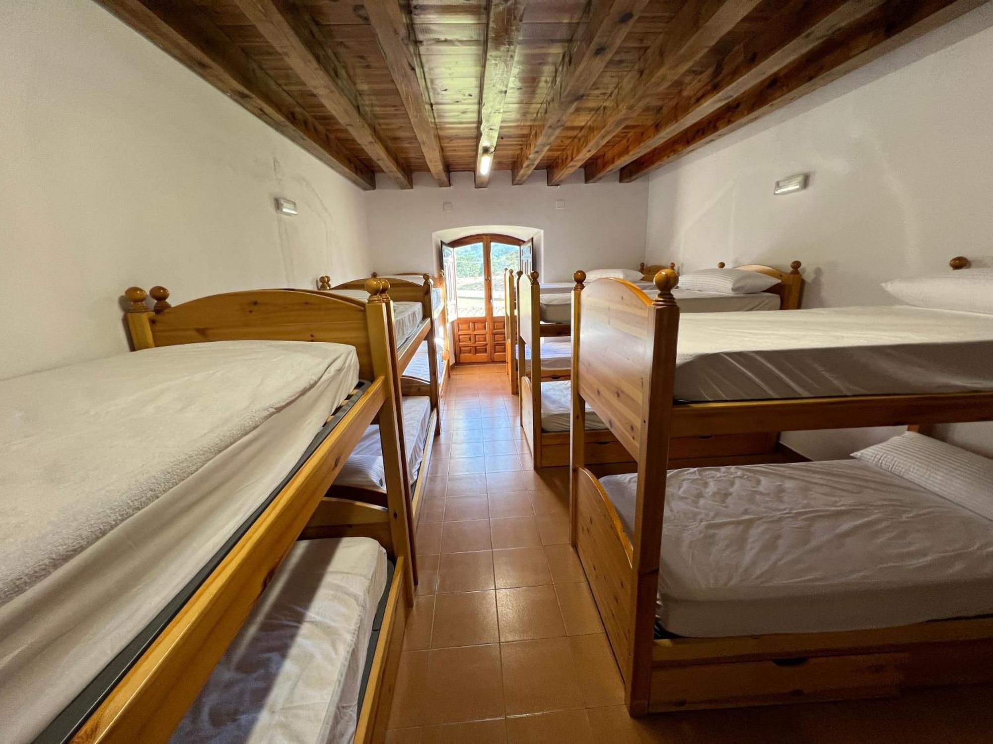 Albergue Pinares - La Casona De Revenga Регумьель-де-ла-Сьерра Экстерьер фото